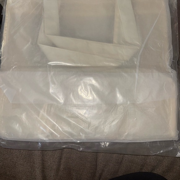 Dior Beauty Butterflies Mesh Tote Bag & Pouch - Picture 3 of 7